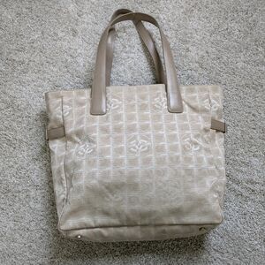 Chanel Travel Ligne Tote Medium Authenticated